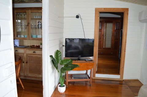 The Dragonfly Inn - Tourism Townsville 8