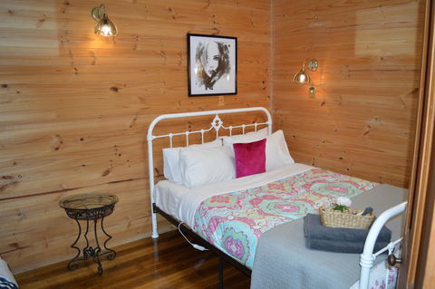 The Dragonfly Inn - Tourism Townsville 18