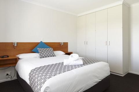 Elphin Serviced Apartments - Tourism Townsville 25