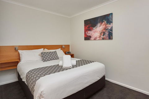 Elphin Serviced Apartments - Tourism Townsville 2