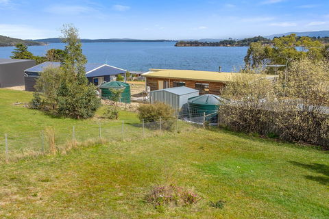 Omaroo Cottage Bruny Island - Tourism Townsville 13