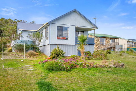 Omaroo Cottage Bruny Island - Tourism Townsville 16
