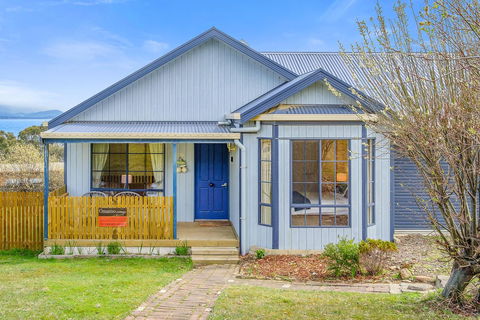 Omaroo Cottage Bruny Island - Tourism Townsville 12