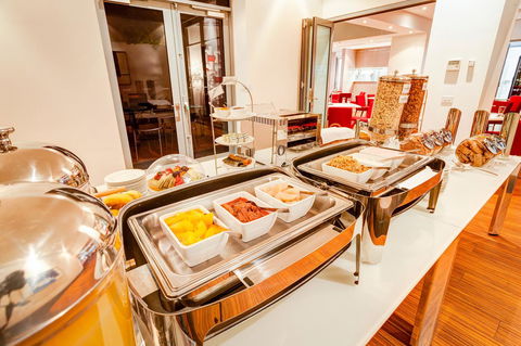 Mantra Charles Hotel - Tourism Townsville 12