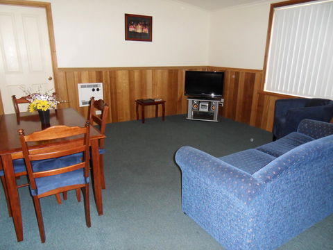Driftwood Strahan Villas - Tourism Townsville 16