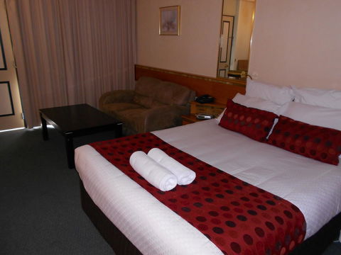 Commodore Regent - Tourism Townsville 32