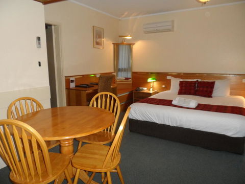 Commodore Regent - Tourism Townsville 29