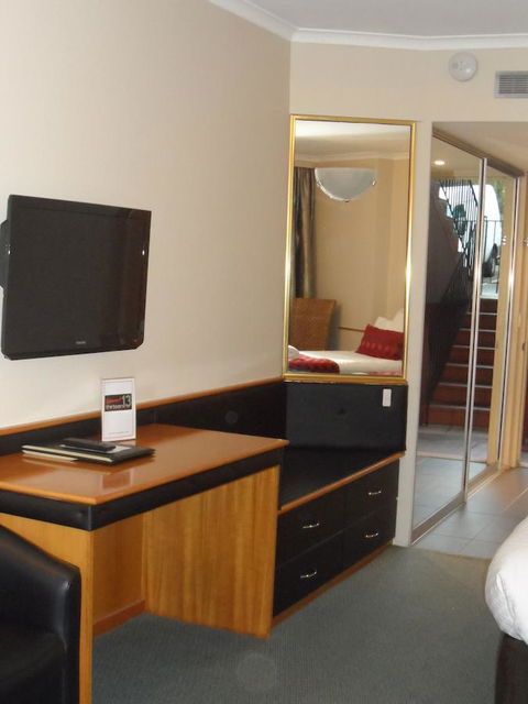Commodore Regent - Tourism Townsville 19