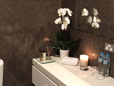 Amare Beachside Luxury - Tourism Townsville 7