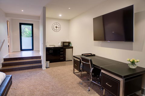 Amare Beachside Luxury - Tourism Townsville 16
