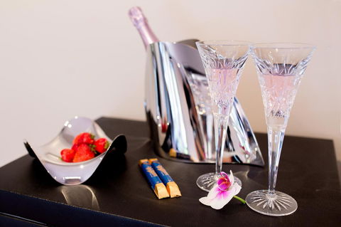 Amare Beachside Luxury - Tourism Townsville 27