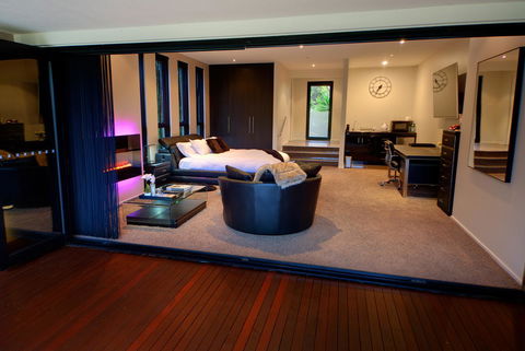 Amare Beachside Luxury - Tourism Townsville 18