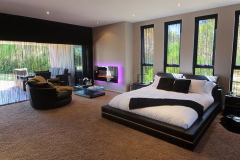 Amare Beachside Luxury - Tourism Townsville 10