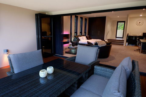 Amare Beachside Luxury - Tourism Townsville 20