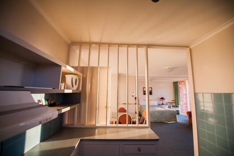 Parklane Motel - Tourism Townsville 4