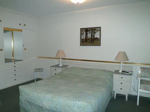 Parklane Motel - Tourism Townsville 38