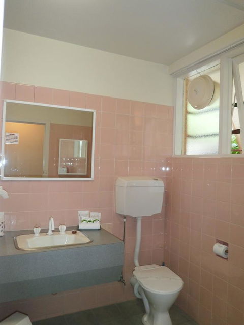 Parklane Motel - Tourism Townsville 41
