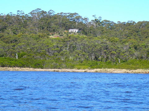 Island View Spa Cottage - Tourism Townsville 4