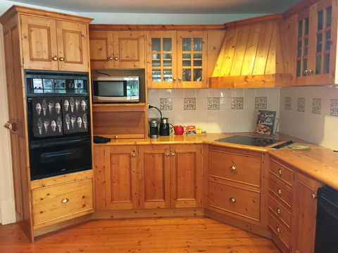 CLAYFIELD HOMESTEAD - Rustic Country Accommodation - Tourism Townsville 6