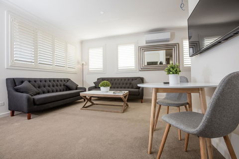 Newington Apartments - Tourism Townsville 0