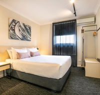 Nightcap at Hendon Hotel - Tourism Townsville