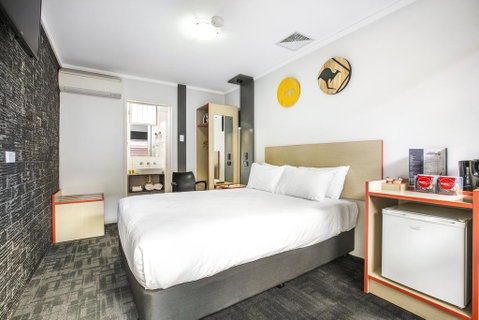 Nightcap At Jamison Hotel - Tourism Townsville 0