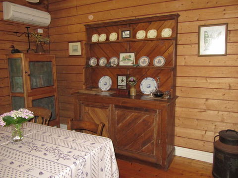 Nivani 1880's Cottage - Tourism Townsville 0