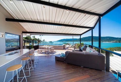 Oasis On Oceanview - Airlie Beach - Tourism Townsville 3