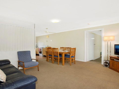 Ocean Blue Apartment Five - Ground Floor Apartment - Tourism Townsville 1