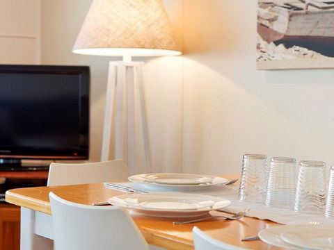 Ocean Blue Apartment Two - Oceanfront Apartment - Tourism Townsville 1