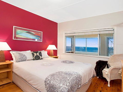 Ocean Blue Apartment Two - Oceanfront Apartment - Tourism Townsville 2