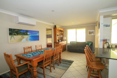 Ocean Break - At Berrara - Tourism Townsville 2