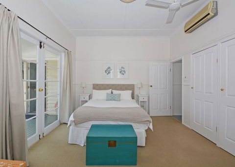 Ocean Breeze Hervey Bay - Tourism Townsville 0
