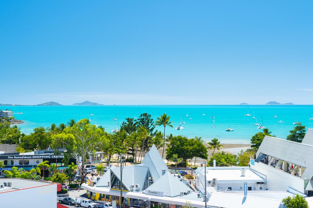 Airlie Beach QLD Tourism Townsville