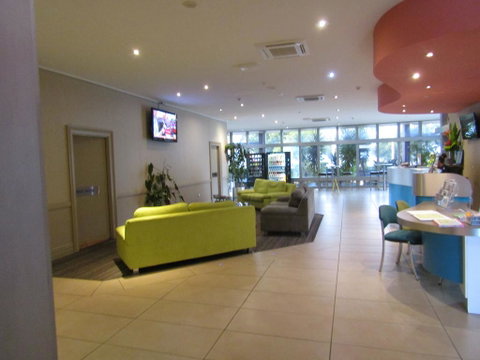 Ocean View Studios 75 The Strand, Free Fast Wifi/Foxtel - Tourism Townsville 2