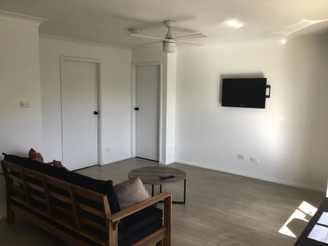 Ocean View Villas - Tourism Townsville 2