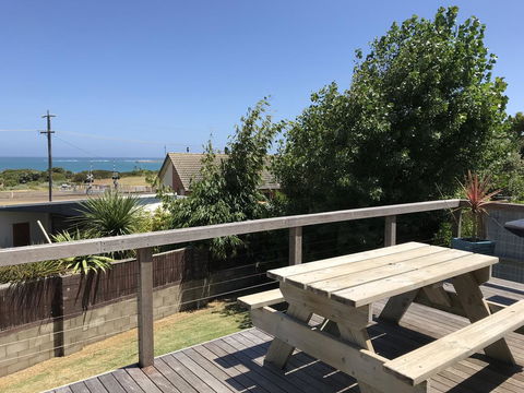 OCEAN VIEWS - Tourism Townsville 2