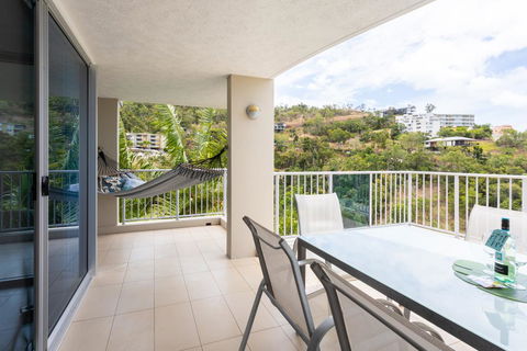 Ocean Views Luxury 17 - Tourism Townsville 3