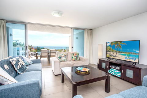 Ocean Views Luxury 17 - Tourism Townsville 0