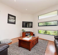 Ocean Whispers - Pets WiFi 300m Beach 3 Bdrm Linen - Tourism Townsville