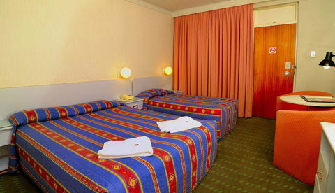 Olympia Motel - Tourism Townsville 2