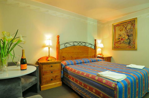 Olympia Motel - Tourism Townsville 1