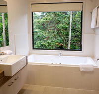 On Obi Maleny - Tourism Townsville