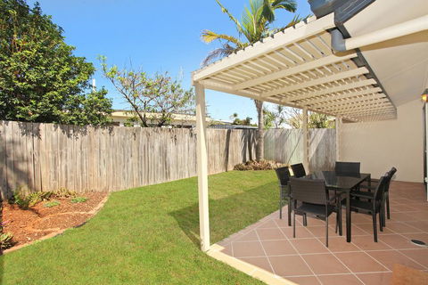 Oomoo 27b - 4 BDRM Townhouse - Close To Beaches - Tourism Townsville 1