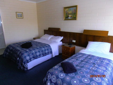 Opal Motel - Tourism Townsville 3