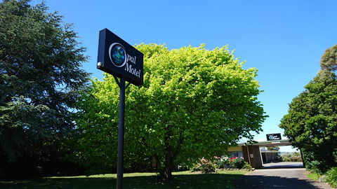 Opal Motel - Tourism Townsville 0