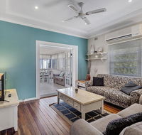 Oscars Pet Friendly Beach House 14 Tomaree Road - Tourism Townsville
