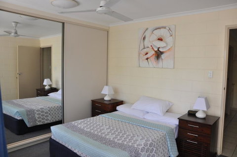 Palm Waters Holiday Villas - Tourism Townsville 3
