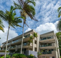Paringa  -  Private Beachfront Apartments - Tourism Townsville