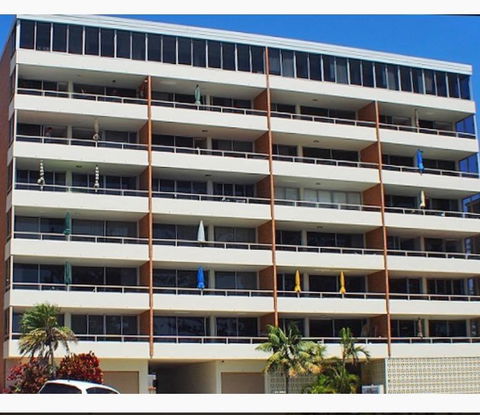 Park Towers Holiday Units - Tourism Townsville 0
